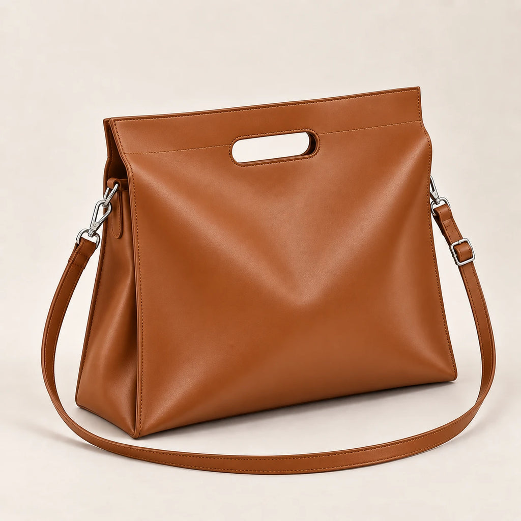Cabas porte-document en similicuir cognac, vue trois-quarts