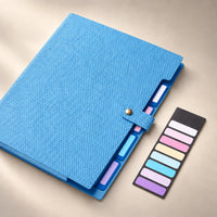 Onglets et étiquettes colorées de la chemise accordéon en plastique bleu ciel