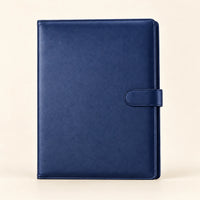 Conférencier porte-document en similicuir bleu marine A4, vue de face fermée