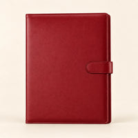 Conférencier porte-document en similicuir rouge A4, vue de face fermée