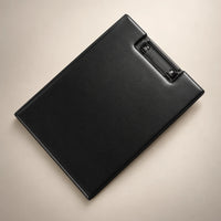 Tablette porte-document en similicuir noir A4, vue de face fermée