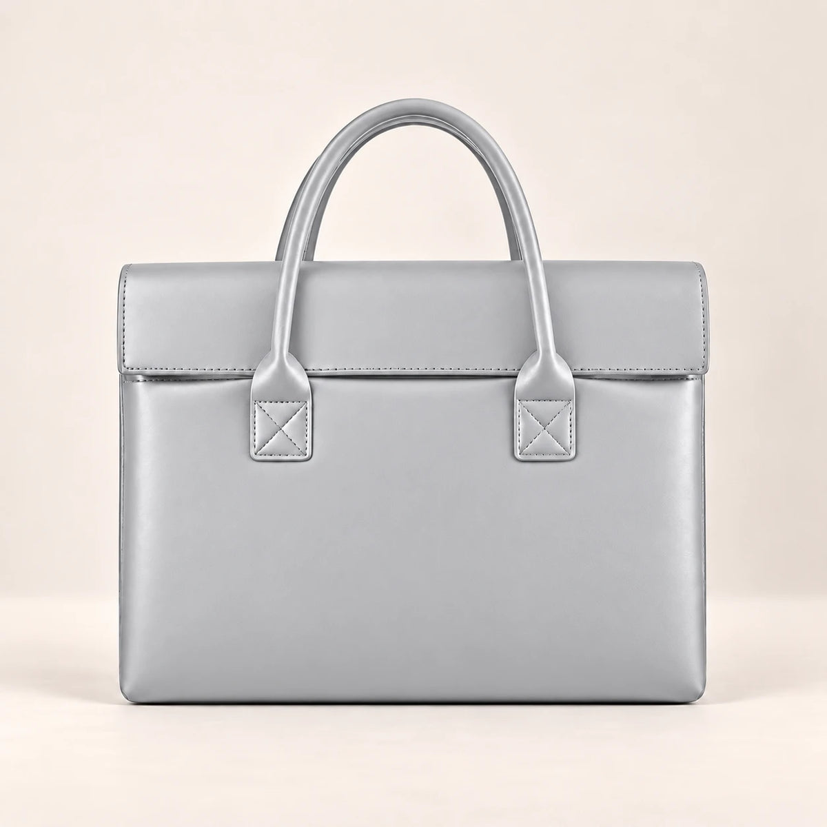 Tote porte-document en similicuir gris, vue de face