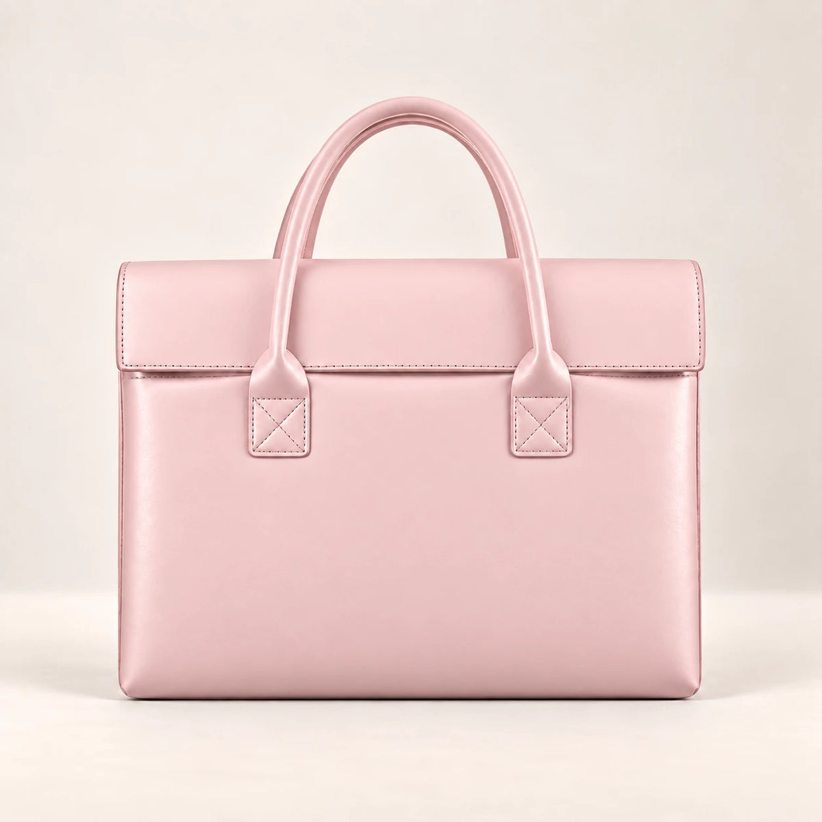 Tote porte-document en similicuir rose, vue de face